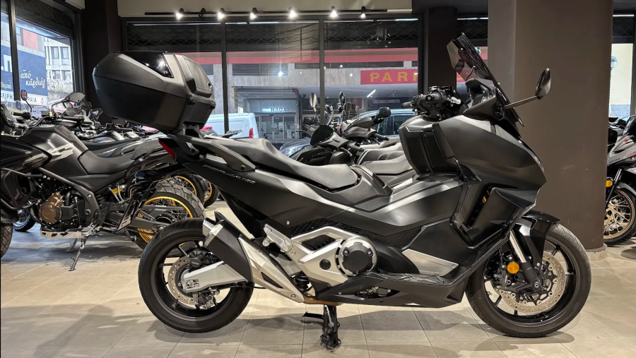HONDA FORZA 750 ΜΑΥΡΟ 04.2023