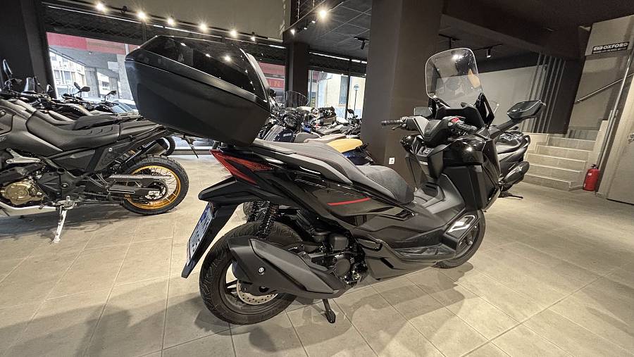 HONDA FORZA 350  SP TOP BOX  ΜΑΥΡΟ 06.2026