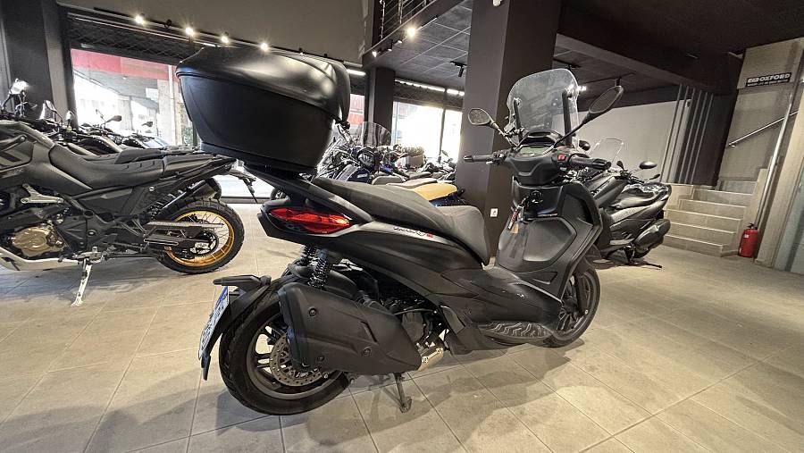 PIAGGIO BEVERLY 400S HPE ΜΑΥΡΟ 01.2023