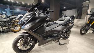 YAMAHA TMAX 560 ΓΚΡΙ 10.2022