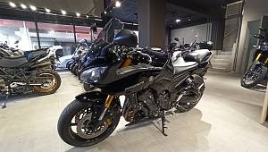 YAMAHA FZ8 FAZER 800 ΜΑΥΡΟ 10.2011