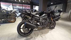 YAMAHA FZ8 FAZER 800 ΜΑΥΡΟ 10.2011