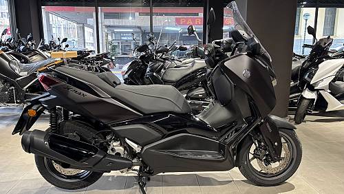 YAMAHA XMAX 300 TECH MAX  10.2025