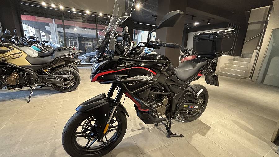 VOGE 300DS ΜΑΥΡΟ 10.2023