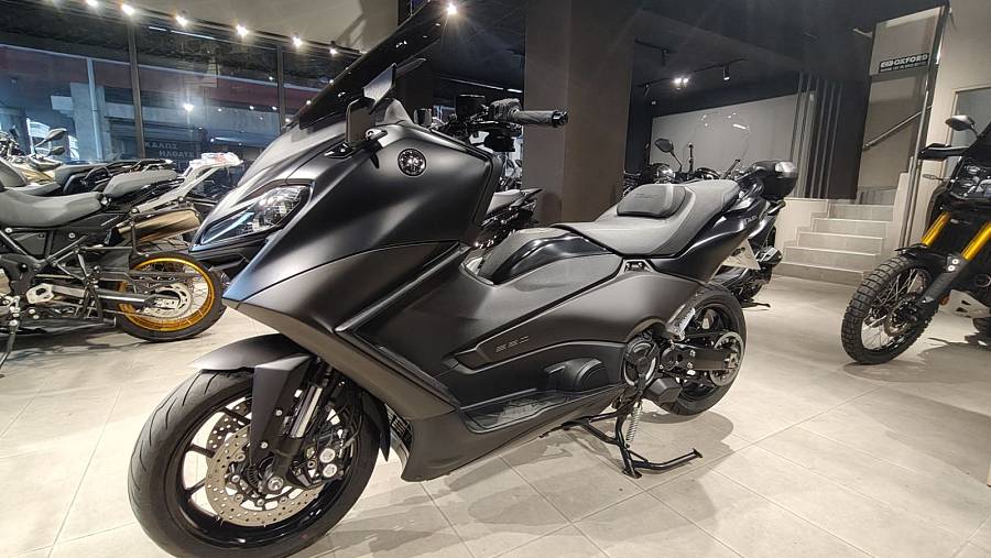 YAMAHA TMAX 560 ΓΚΡΙ 10.2022