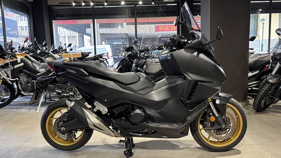 HONDA FORZA 750 ΜΑΥΡΟ 09.2024